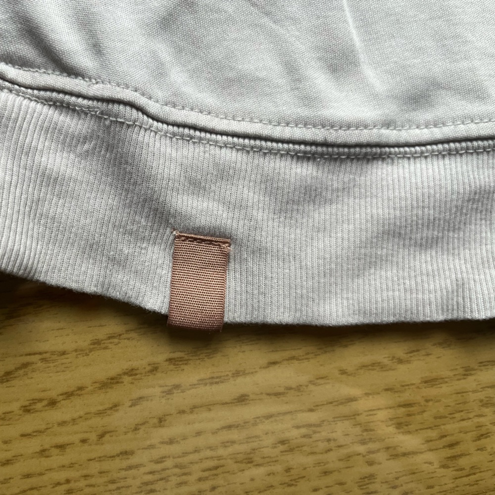 Lunya 100% Organic Cotton Long sleeved Top Sz X-Small - Picture 4 of 13